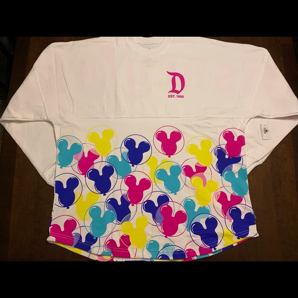 🎈Disneyland Mickey Balloons Spirit Jersey NWT🎈